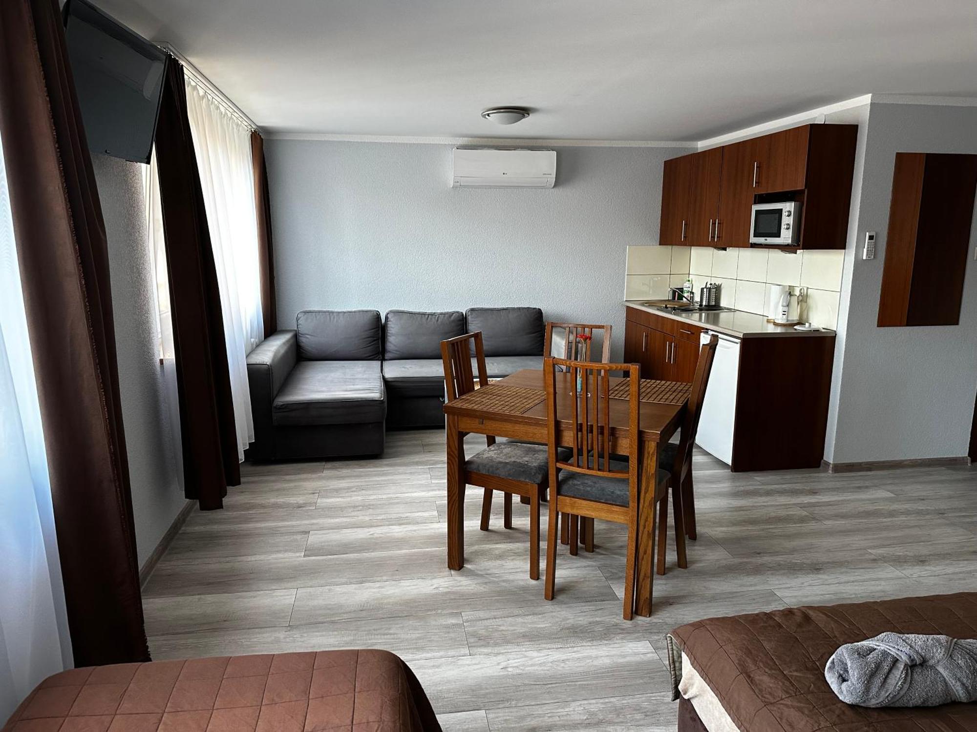 Kompleks Apartament-Serwis Cracóvia Exterior foto